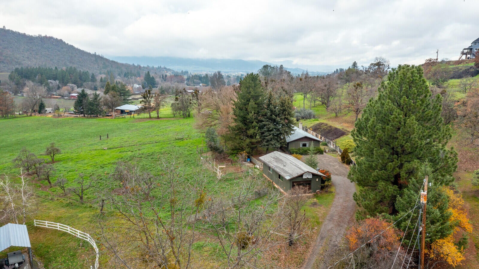 6674 Pioneer Road Medford, OR 97501 - Photo 61 of 68 23_PR_25_mls