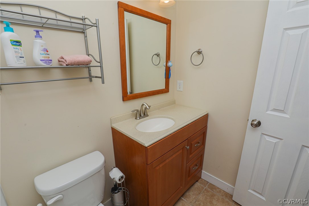 5346 Cold Harbor Road Mechanicsville, VA 23111 - Photo 18 of 42 Another view of Hall Bath