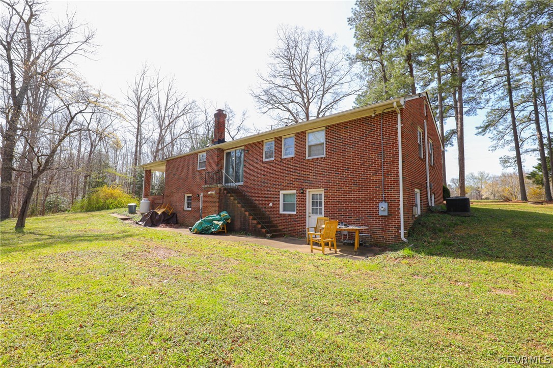 5346 Cold Harbor Road Mechanicsville, VA 23111 - Photo 42 of 42 View of back right side of house