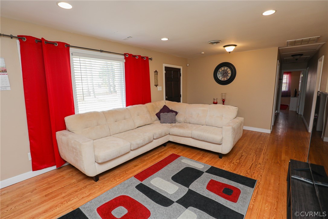 5346 Cold Harbor Road Mechanicsville, VA 23111 - Photo 6 of 42 Living Room with hardwood floor and recessed light