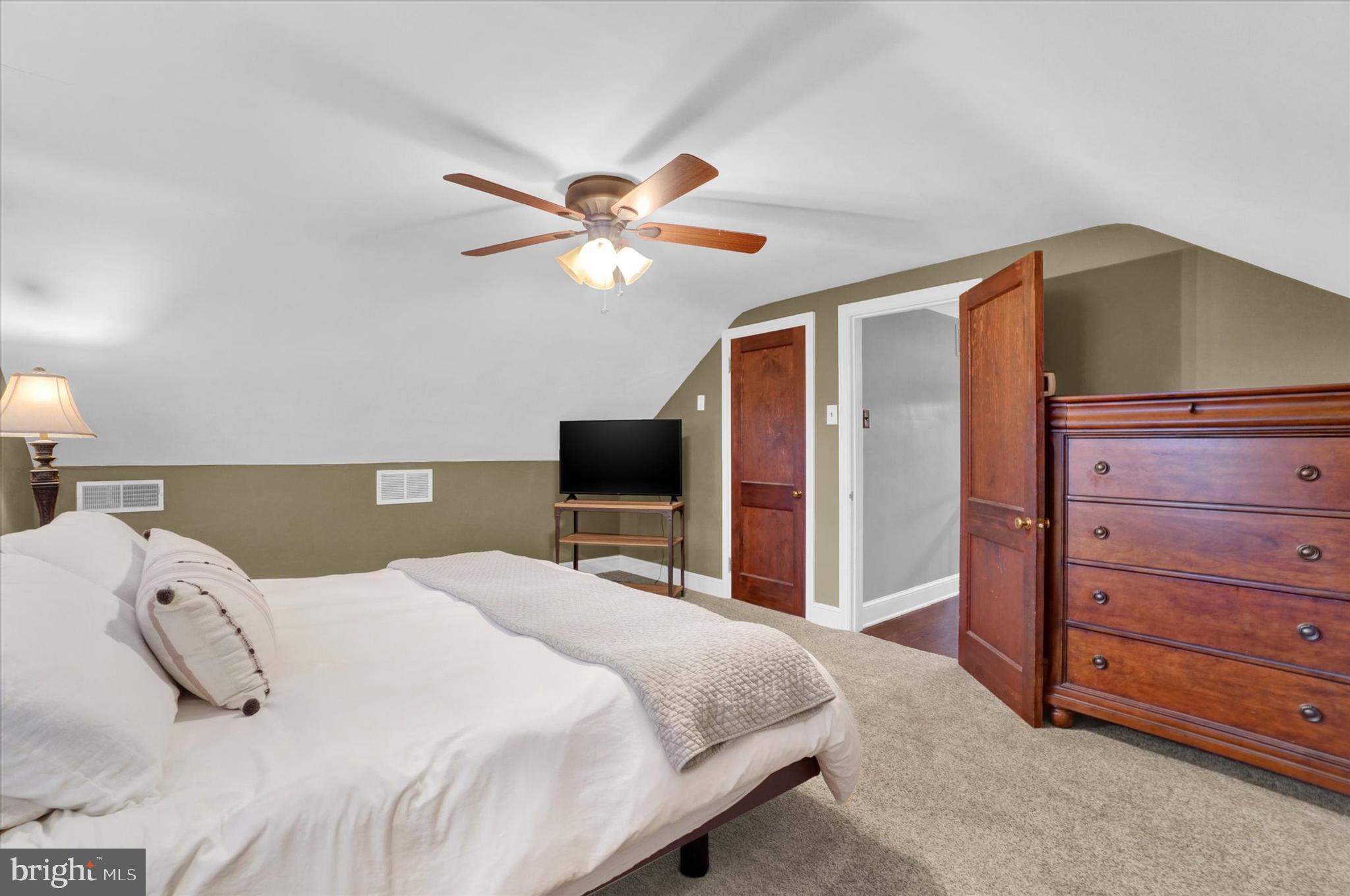 1169 Valley View Road York, PA 17403 - Photo 13 of 28 Gallery Image 13