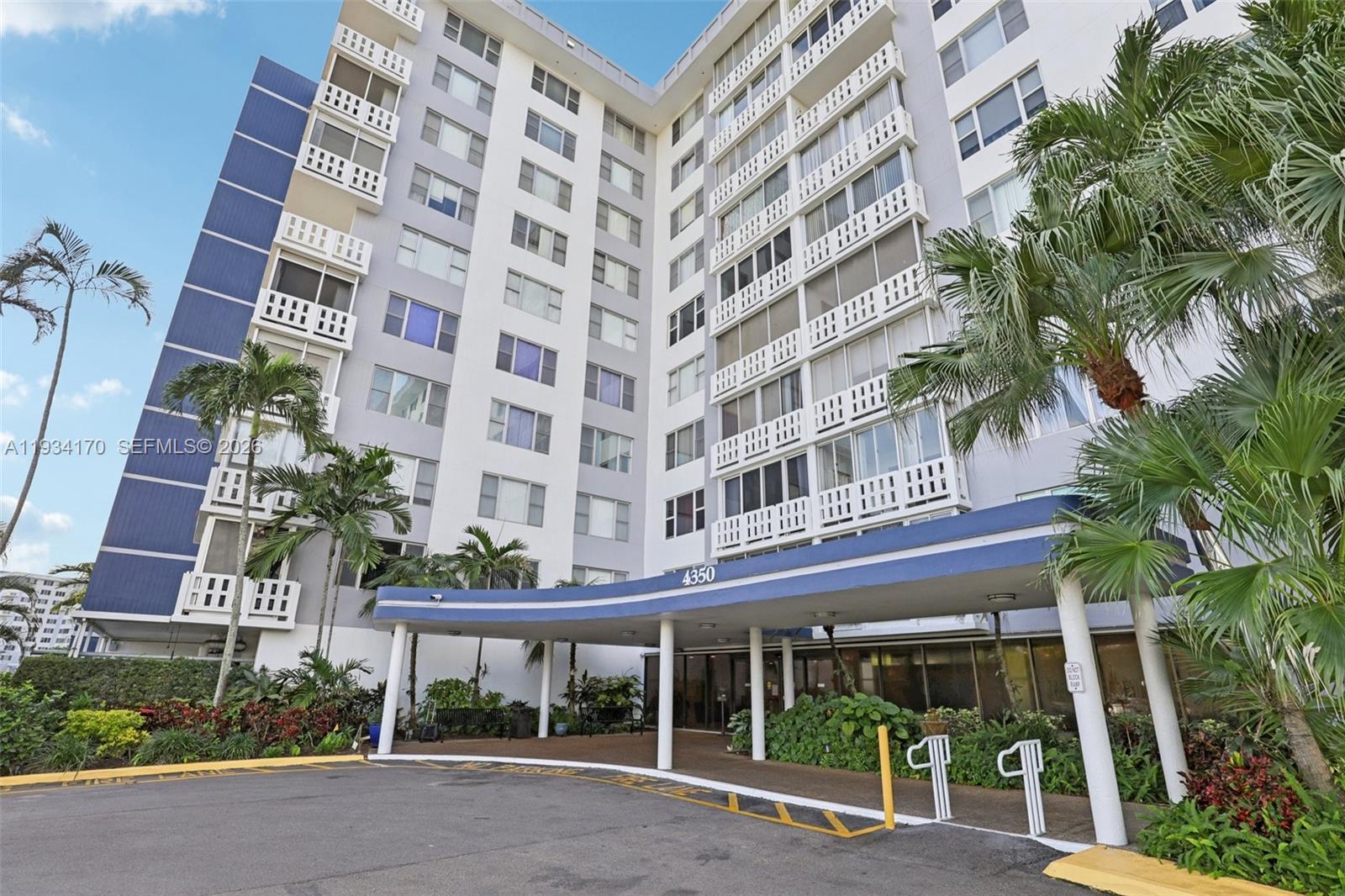 4350 Hillcrest Drive, Unit 702 Hollywood, FL 33021 - Photo 26 of 29 front view of a building