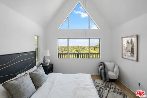$8,750 | 11543 Sunshine Terrace, Studio City, CA 91604