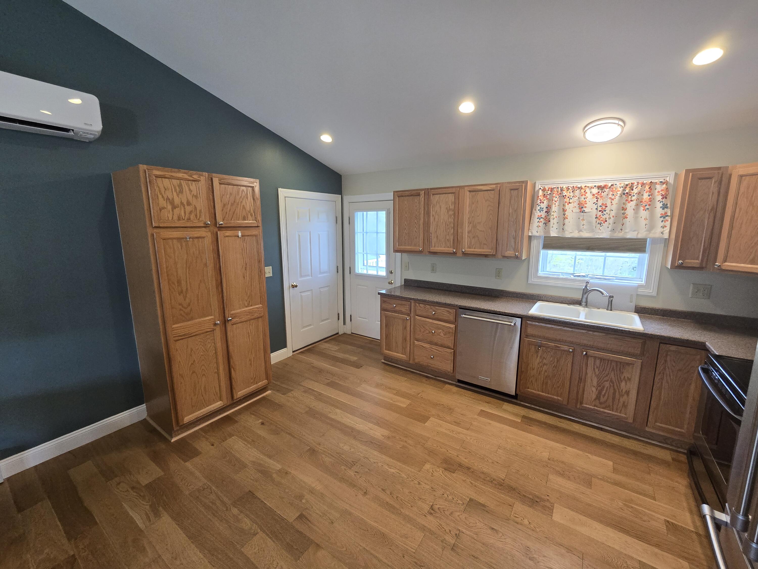 101 Streamside Lane, Unit 21 Bangor, ME 04401 - Photo 5 of 30 20250521_120650