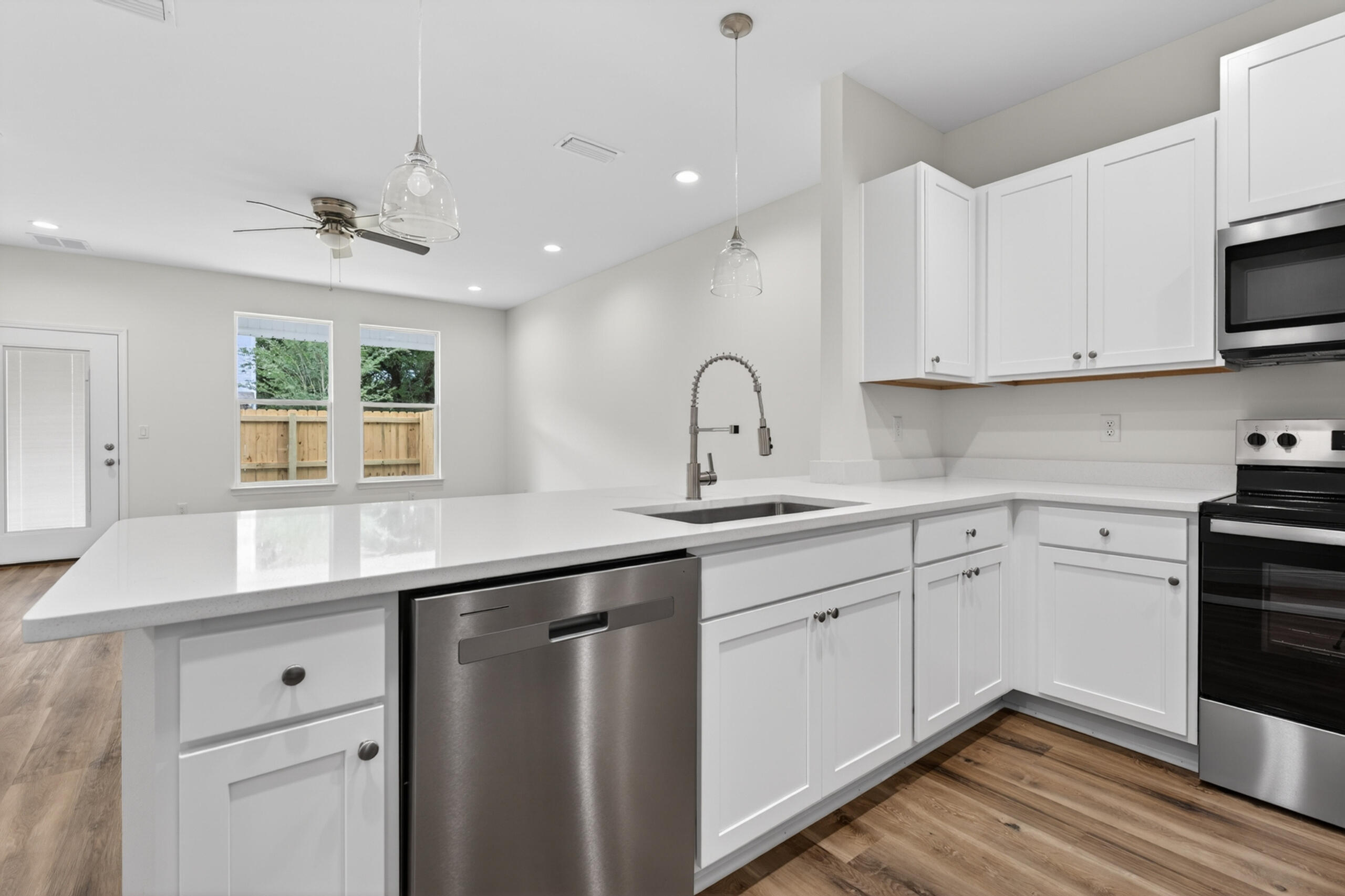89 Eccles Road Fort Walton Beach, FL 32547 - Photo 20 of 42 018_89a Eccles Road-18