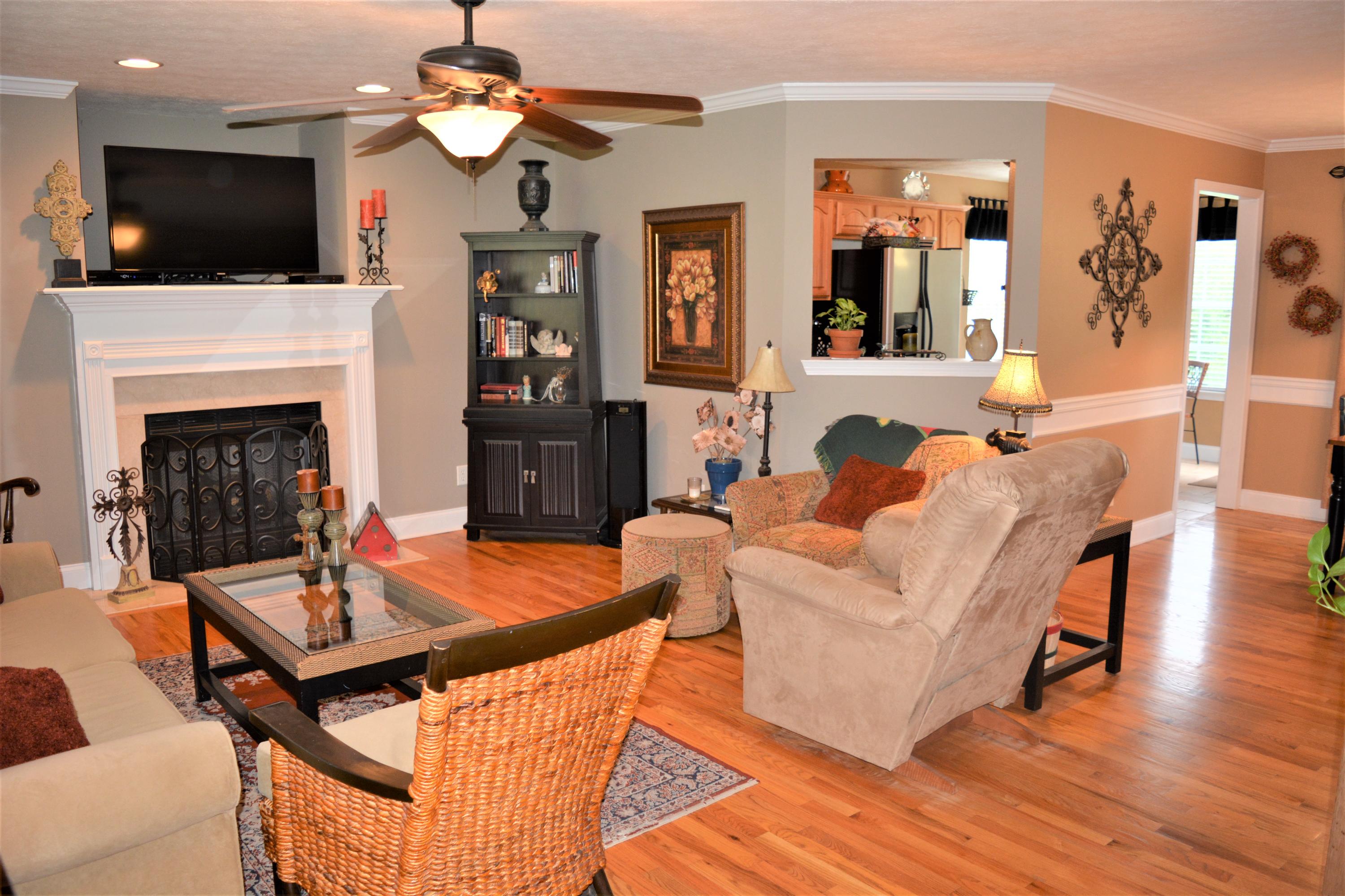 44 Clear Creek Road Flintstone, GA 30725 - Photo 18 of 45 Living Room