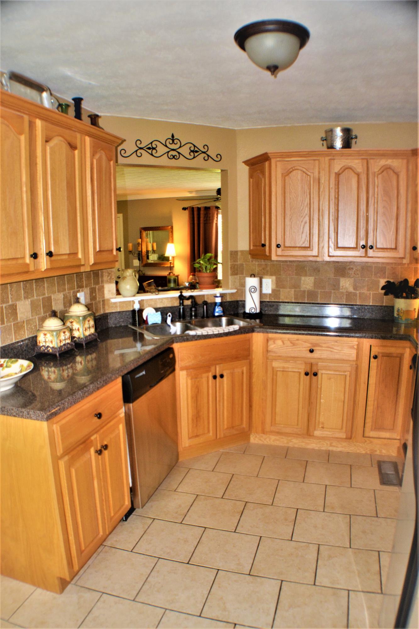 44 Clear Creek Road Flintstone, GA 30725 - Photo 22 of 45 Kitchen