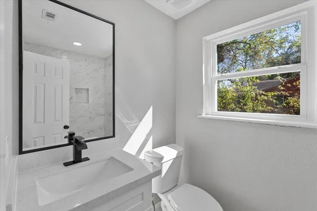 $210,000 | 5531 Elm Tree Drive, Houston, TX 77048