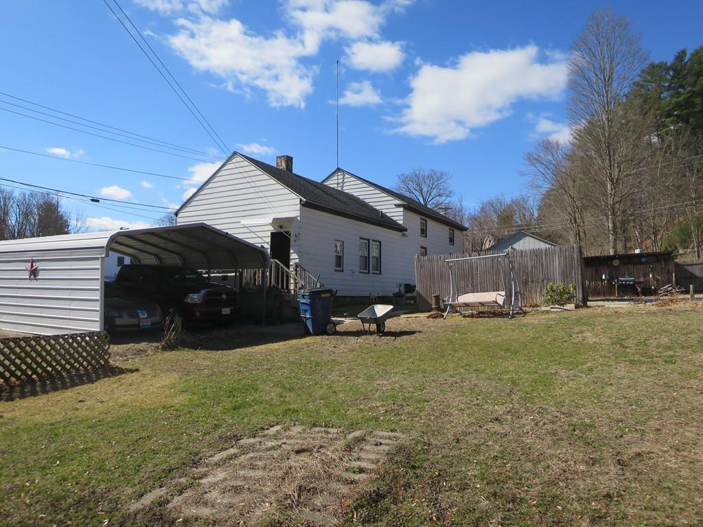 2 Chestnut Street Monson, MA 01057 - Photo 14 of 32