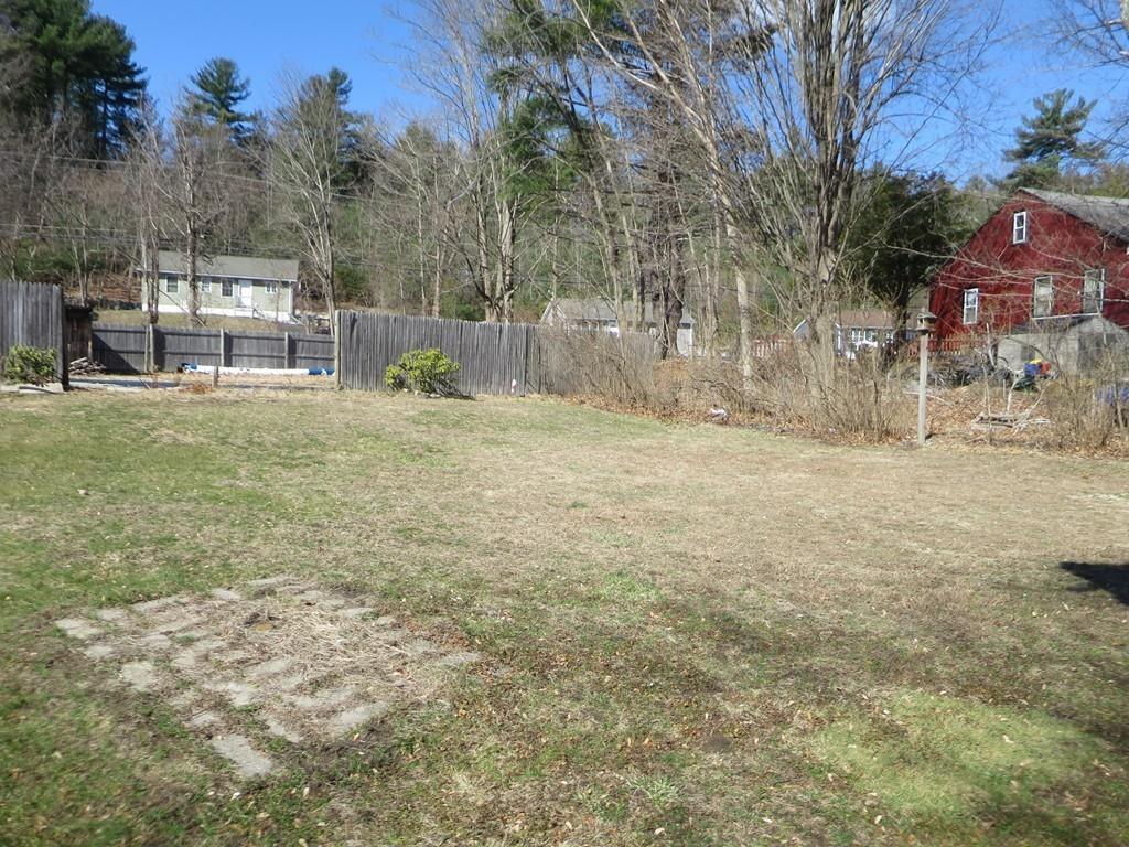 2 Chestnut Street Monson, MA 01057 - Photo 15 of 32