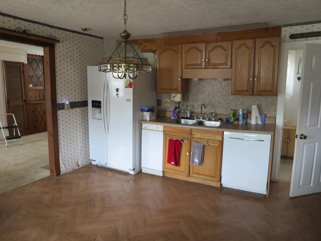 2 Chestnut Street Monson, MA 01057 - Photo 6 of 32