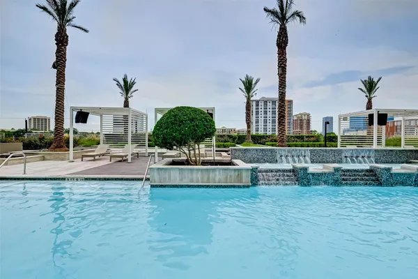 $899,000 | 2047 Westcreek Lane, Unit 608, Houston, TX 77027