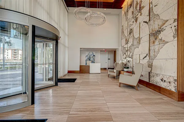 $899,000 | 2047 Westcreek Lane, Unit 608, Houston, TX 77027