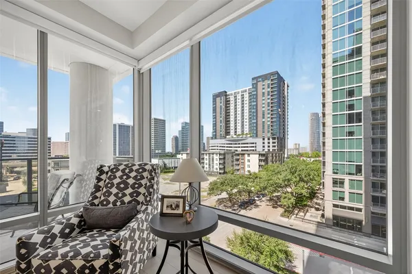 $899,000 | 2047 Westcreek Lane, Unit 608, Houston, TX 77027