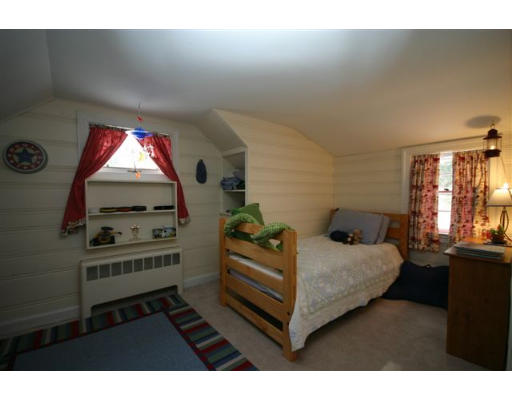 11 Robin Road Westwood, MA 02090 - Photo 9 of 18 Gallery Image 9
