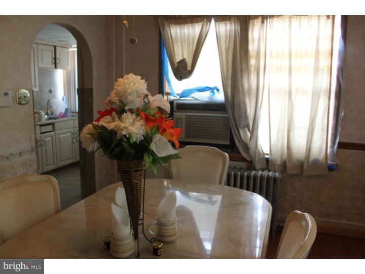 1327 Argus Road Camden, NJ 08104 - Photo 5 of 16 Dining Room