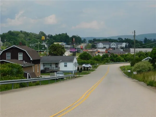 $250,000 | 329 McClellandtown Road, Uniontown, PA 15401