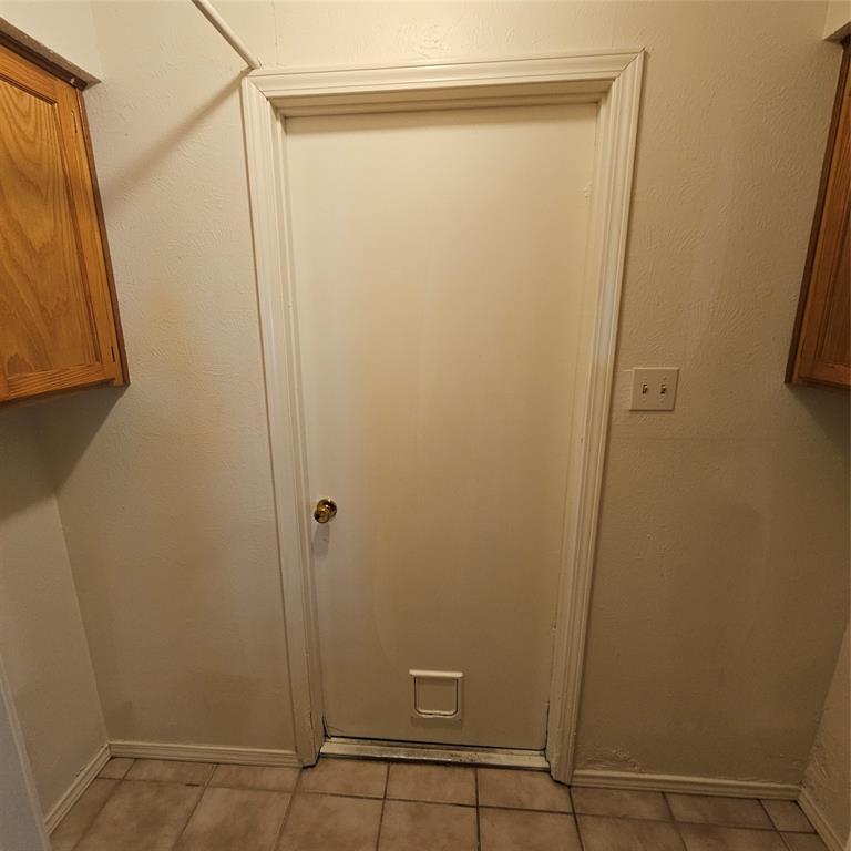 4951 Regal Bluff Mesquite, TX 75150 - Photo 6 of 11 a bathroom with a shower and a sink