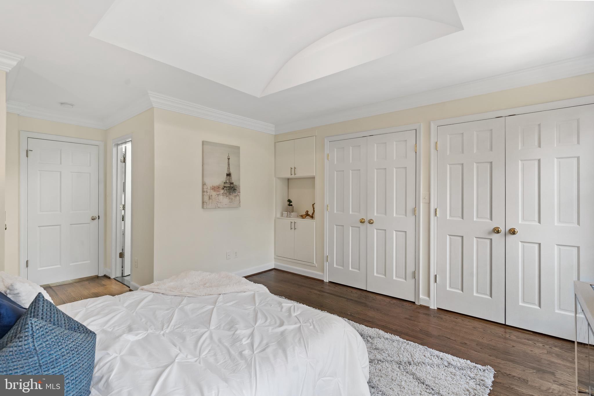 2517 I Street Northwest Washington, DC 20037 - Photo 20 of 37 Primary bedroom