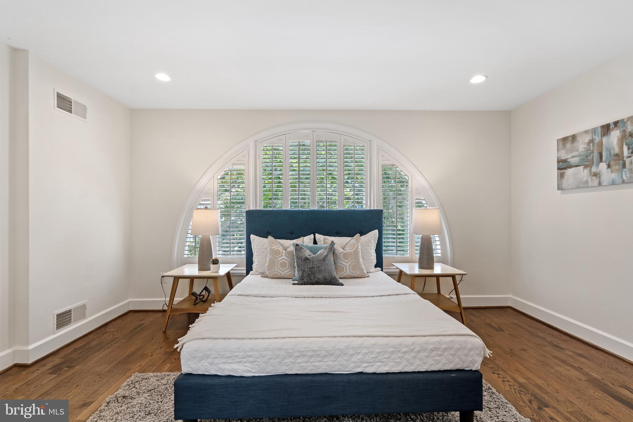 2517 I Street Northwest Washington, DC 20037 - Photo 23 of 37 Third bedroom