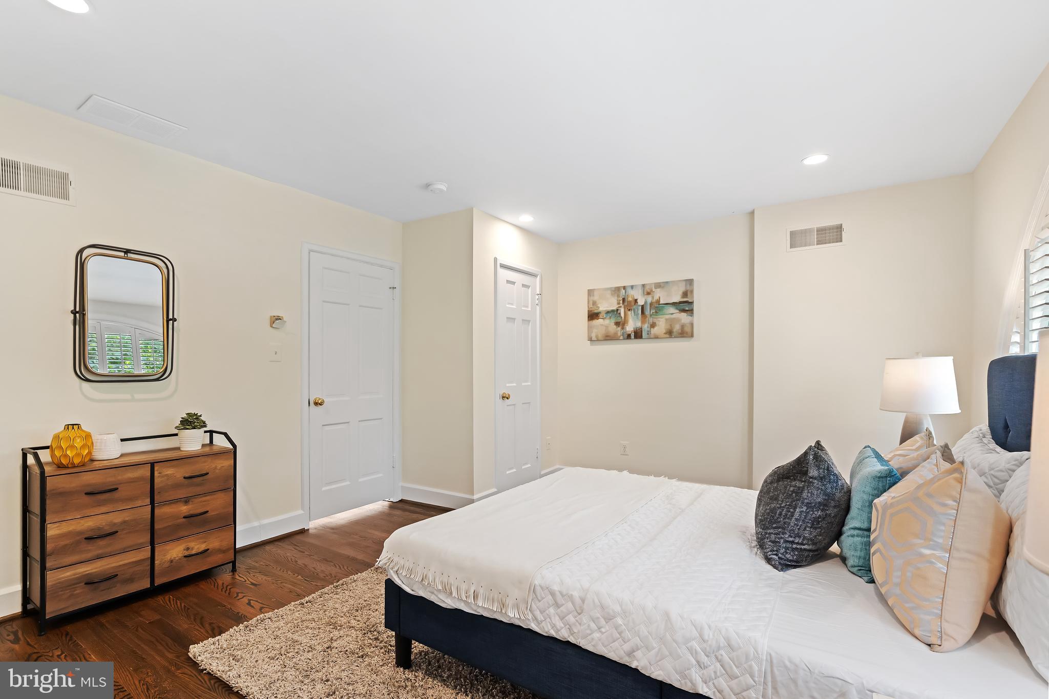 2517 I Street Northwest Washington, DC 20037 - Photo 24 of 37 Third bedroom