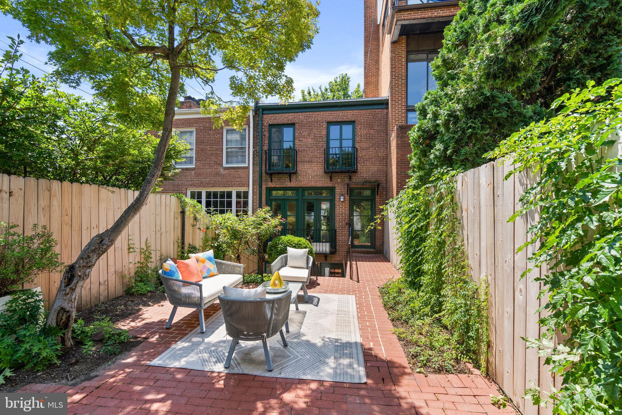 2517 I Street Northwest Washington, DC 20037 - Photo 27 of 37 Patio