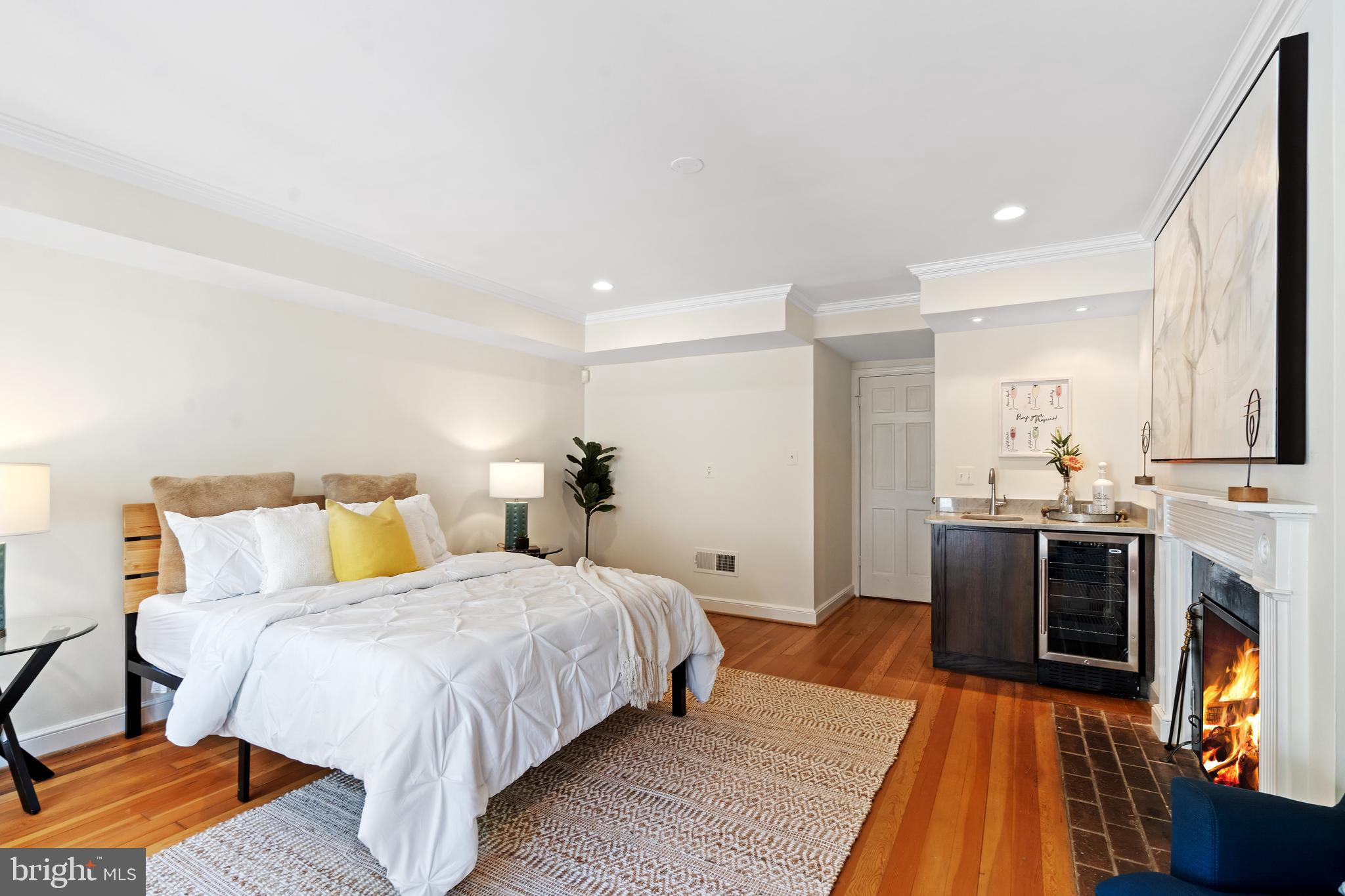 2517 I Street Northwest Washington, DC 20037 - Photo 7 of 37 First bedroom