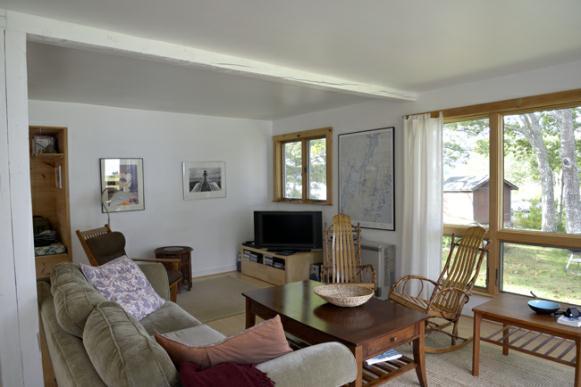 39 Wahebe Road Tenants Harbor, ME 04860 - Photo 9 of 22 living too