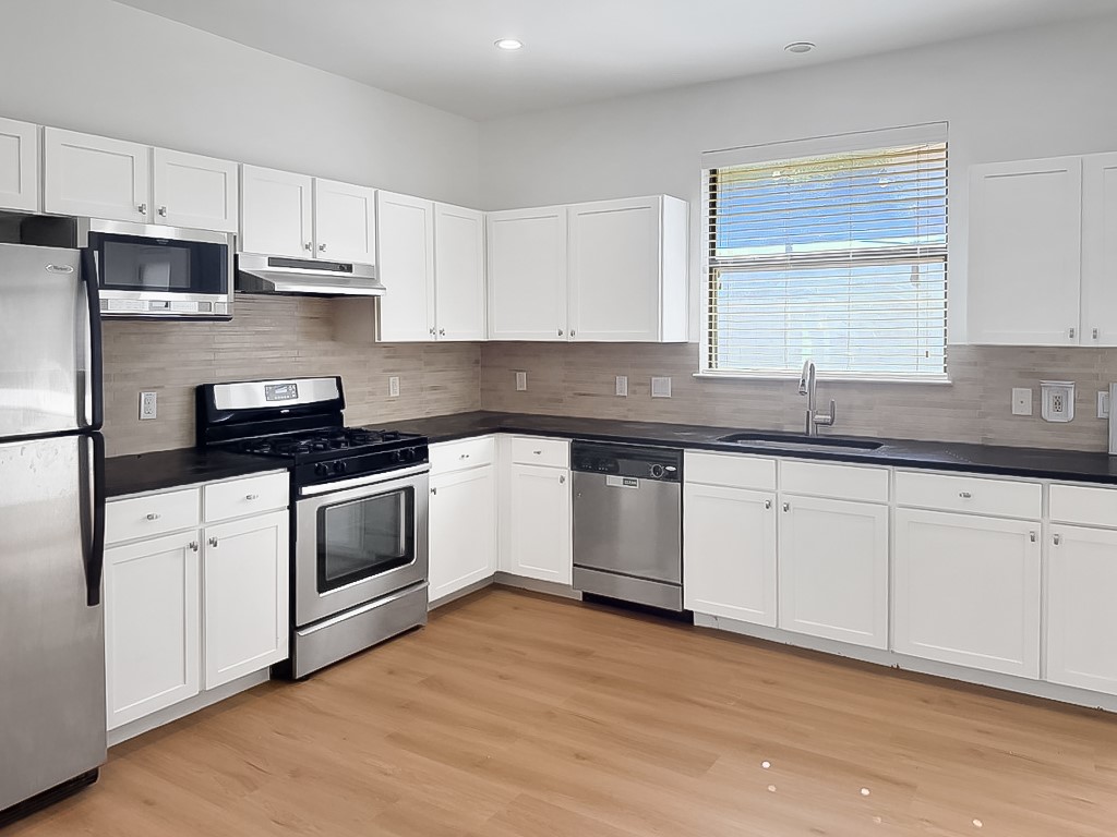 4120 Valley View Road, Unit A Austin, TX 78704 - Photo 4 of 16 Kitchen