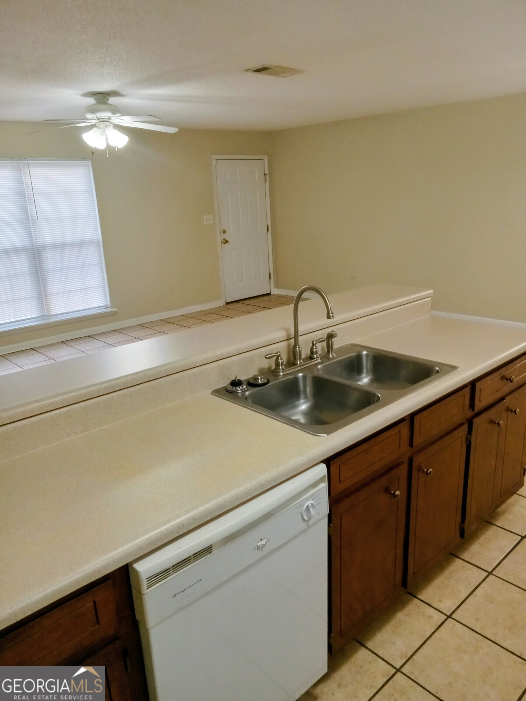 803 Cardinal Grove Court Albany, GA 31701 - Photo 5 of 11