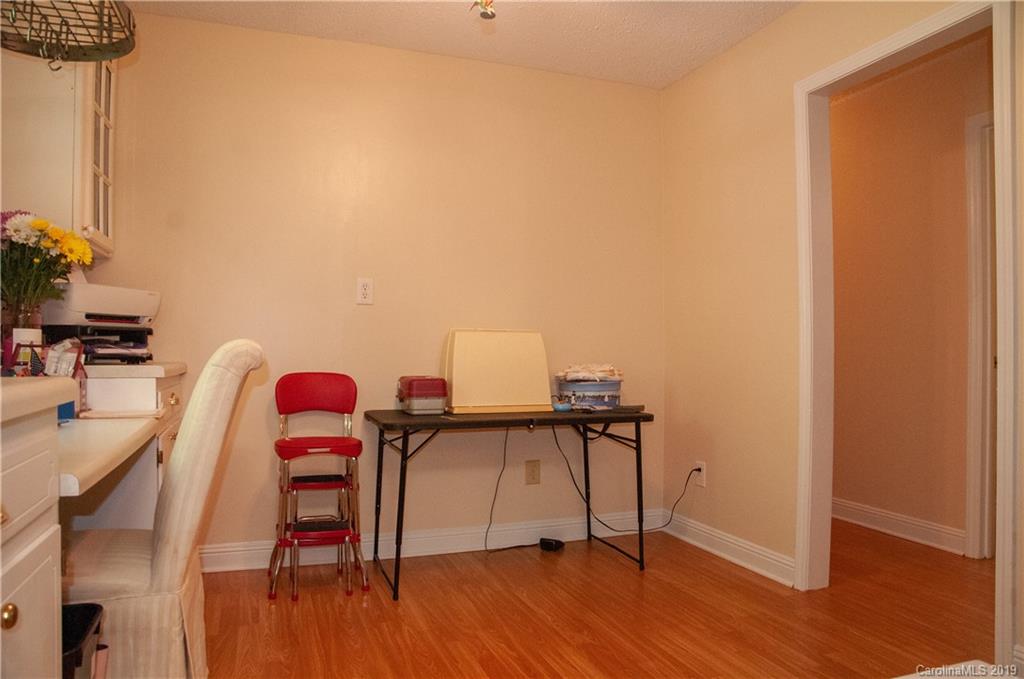 3901 Lake Road Charlotte, NC 28269 - Photo 12 of 29 Gallery Image 12