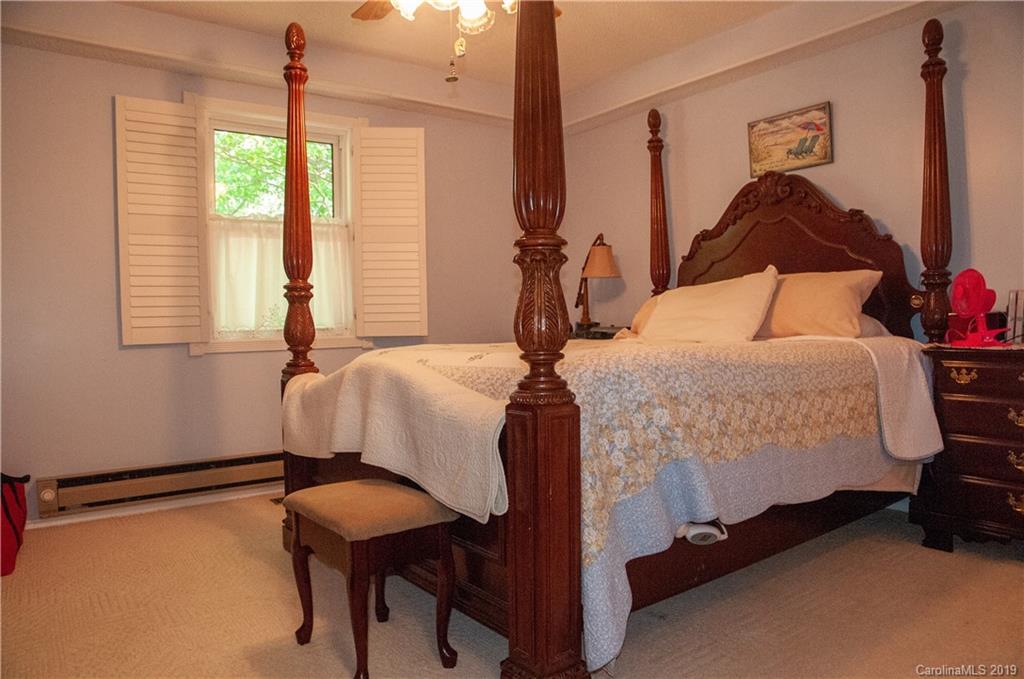3901 Lake Road Charlotte, NC 28269 - Photo 14 of 29 Gallery Image 14