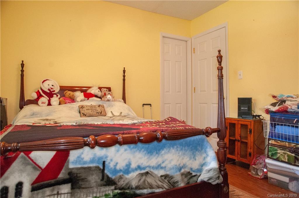 3901 Lake Road Charlotte, NC 28269 - Photo 21 of 29 Gallery Image 21
