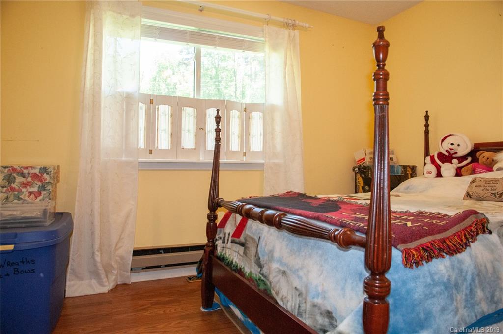 3901 Lake Road Charlotte, NC 28269 - Photo 22 of 29 Gallery Image 22