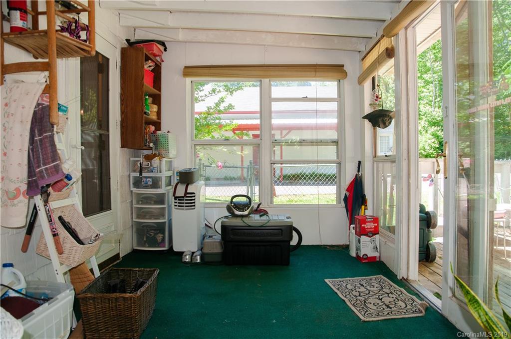 3901 Lake Road Charlotte, NC 28269 - Photo 25 of 29 Gallery Image 25