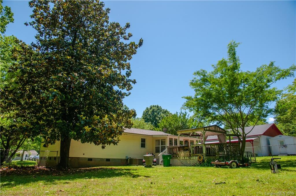 3901 Lake Road Charlotte, NC 28269 - Photo 27 of 29 Gallery Image 27