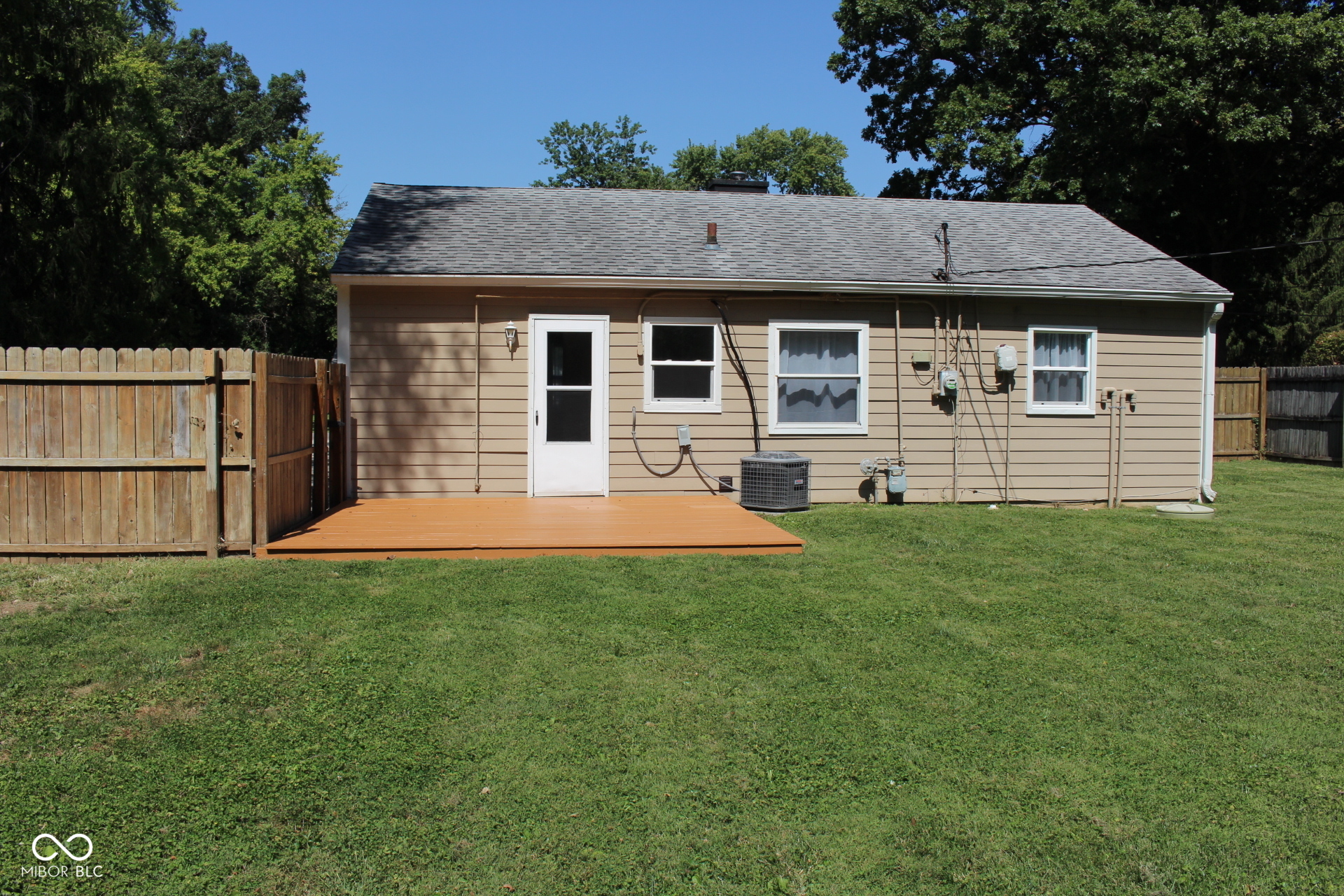 1909 Ruth Drive Indianapolis, IN 46240 - Photo 21 of 22 Gallery Image 21