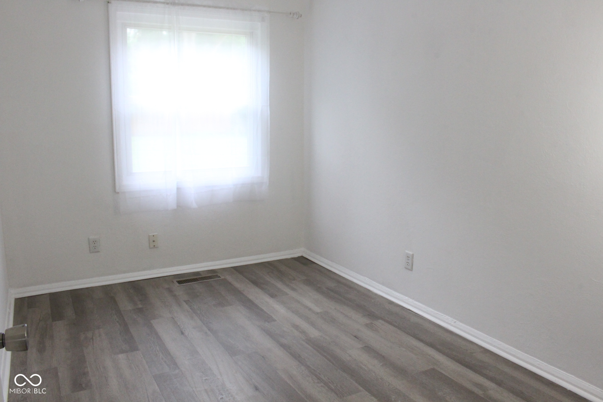 1909 Ruth Drive Indianapolis, IN 46240 - Photo 10 of 22 Gallery Image 10