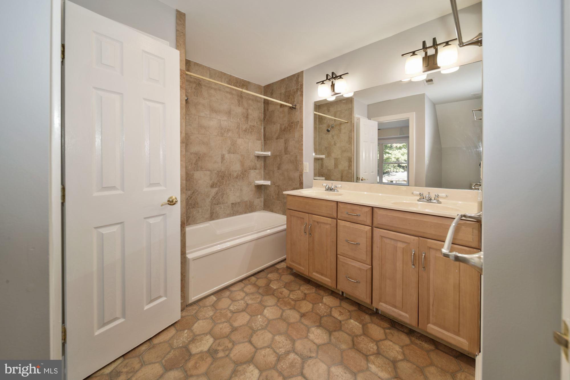 4103 Decatur Avenue Kensington, MD 20895 - Photo 21 of 32 Full Bathroom 3