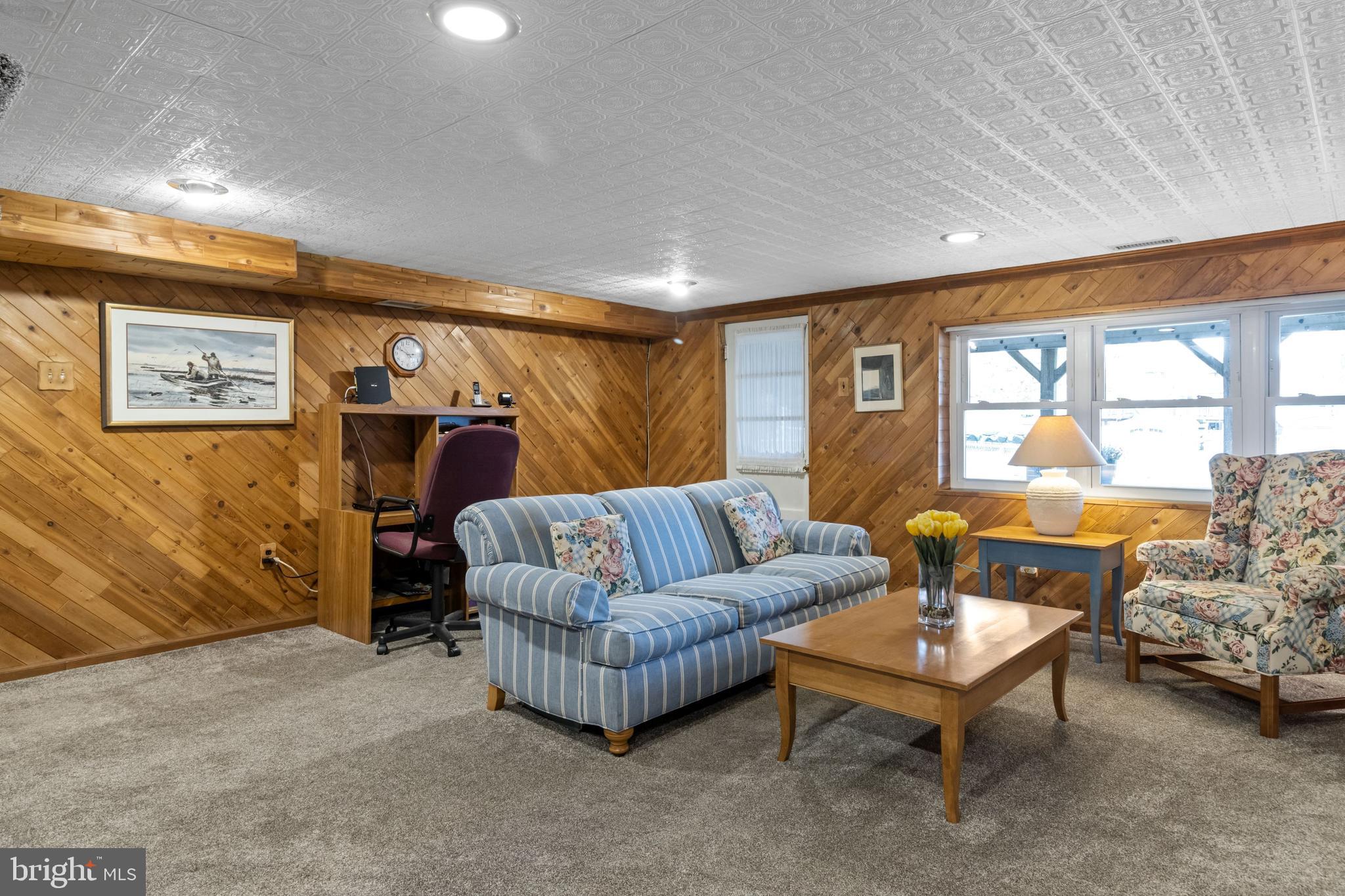 12419 Wyndom Road Philadelphia, PA 19154 - Photo 31 of 40 Spacious recreation room.