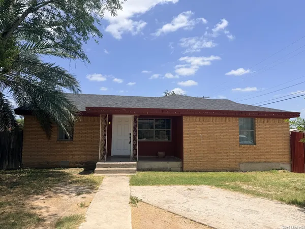 $1,400 | 1893 Stafford Drive, Eagle Pass, TX 78852