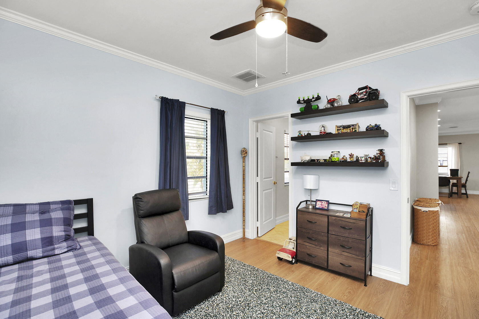 1632 Bogie Drive Big Pine Key, FL 33043 - Photo 30 of 47 a living room with furniture and a flat screen tv