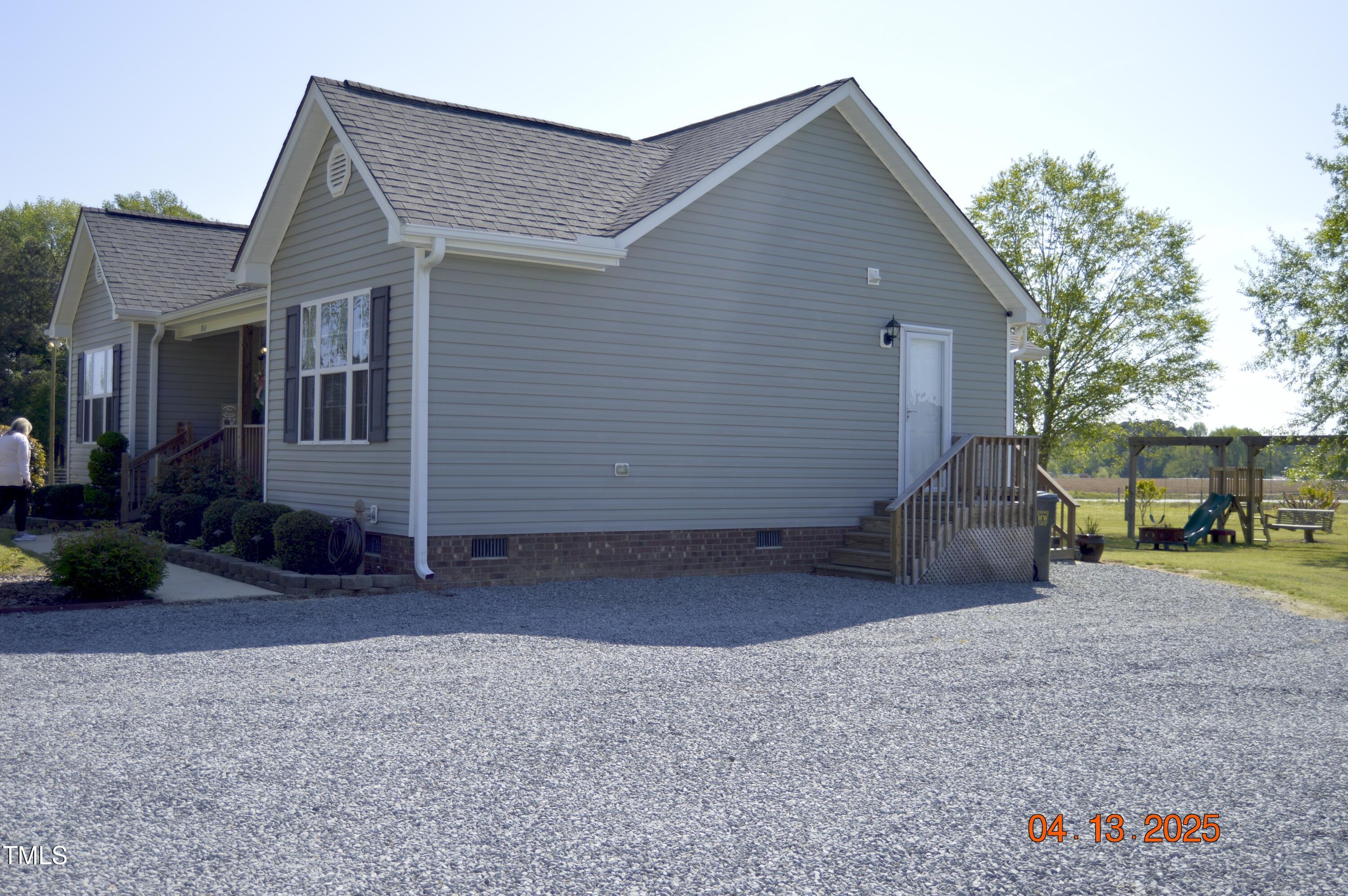 860 Bear Road Benson, NC 27504 - Photo 4 of 42 _DSC1775