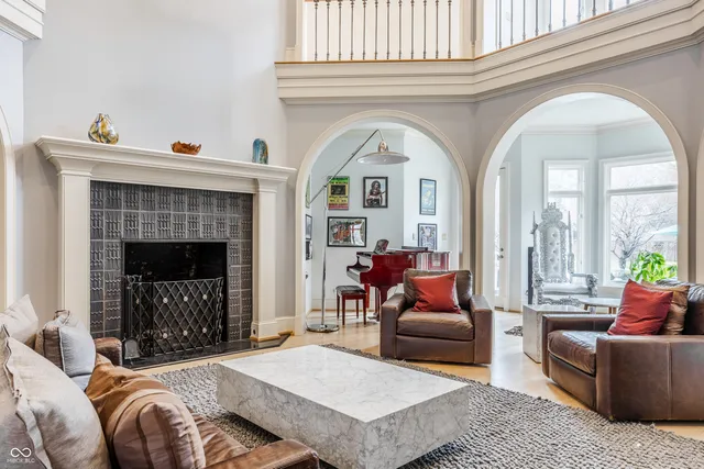 $2,599,000 | 290 Breakwater Drive, Fishers, IN 46037