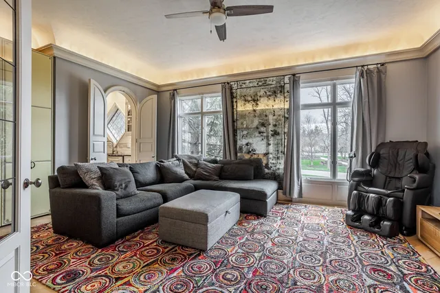 $2,599,000 | 290 Breakwater Drive, Fishers, IN 46037