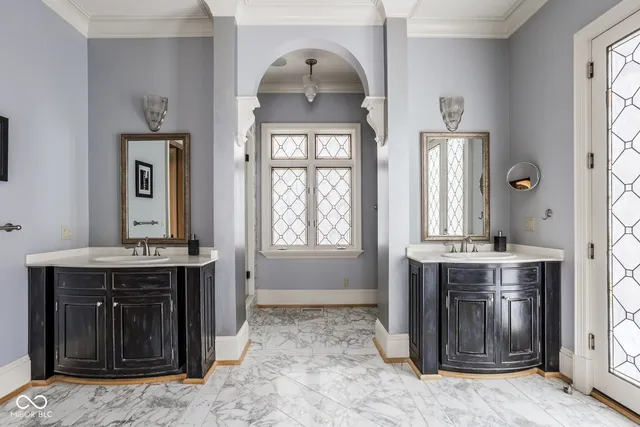 $2,599,000 | 290 Breakwater Drive, Fishers, IN 46037