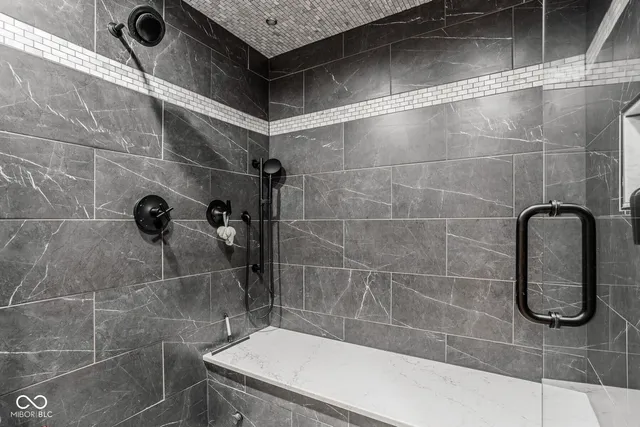 $2,599,000 | 290 Breakwater Drive, Fishers, IN 46037