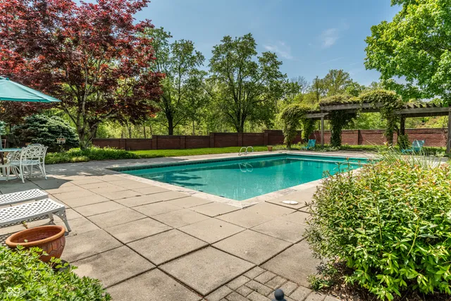 $2,599,000 | 290 Breakwater Drive, Fishers, IN 46037