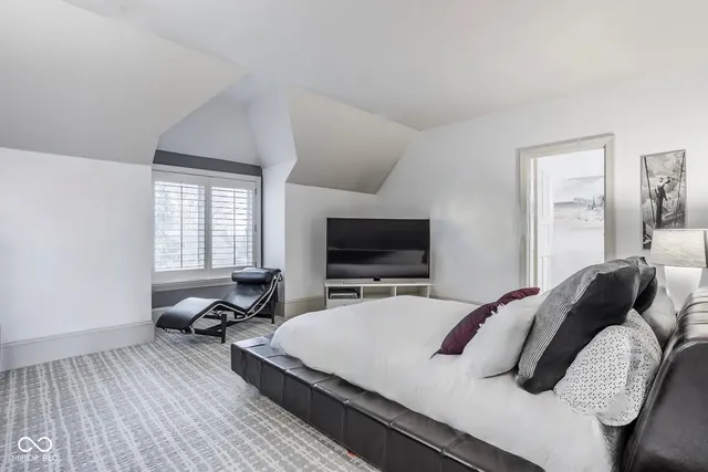 $2,599,000 | 290 Breakwater Drive, Fishers, IN 46037