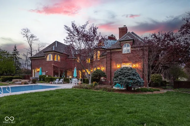 $2,599,000 | 290 Breakwater Drive, Fishers, IN 46037